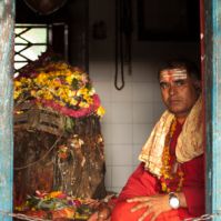 How Do I Become Ordained as a Hindu Pujari?