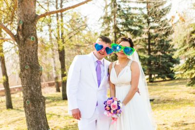 Bride and Groom With Goofy Glasses