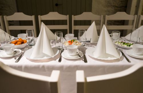 Exploring Funeral Meals