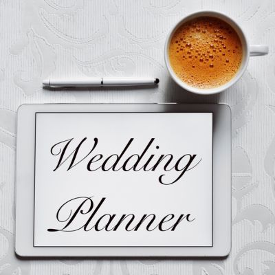 Sitting Down With a Wedding Planner