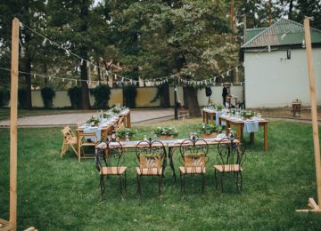 Considering a Backyard Wedding? Read This First