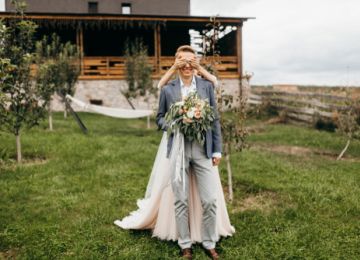 Should You Do a First Look Before Your Wedding?