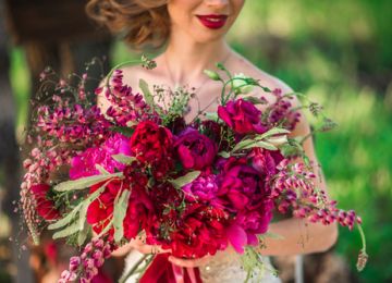 Secrets From Florists About Choosing Wedding Flowers