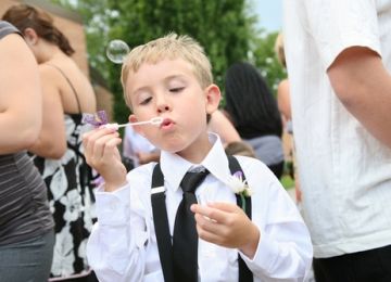 How to Create a Child-Friendly Wedding Ceremony