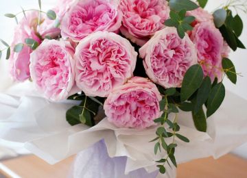 Using Flowers to Transform A Wedding Reception