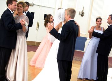 Tips on Picking Your Wedding Party