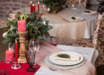 The Pros and Cons of a Winter Holiday Wedding