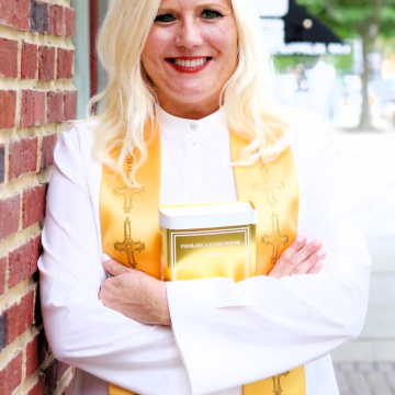 Minister Christine Klahn, ULC Minister