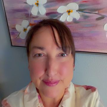Lynndy Gately, ULC Minister