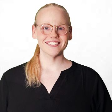 Chloe-Anne Knoblauch, ULC Minister