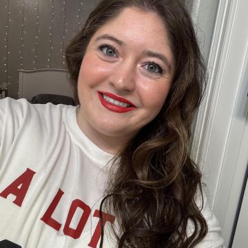 Lorianna, ULC Minister