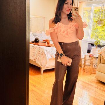 Maura Carolina Cisneros, ULC Minister