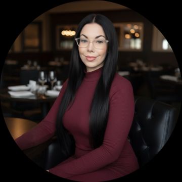 Kayla Avis, ULC Minister